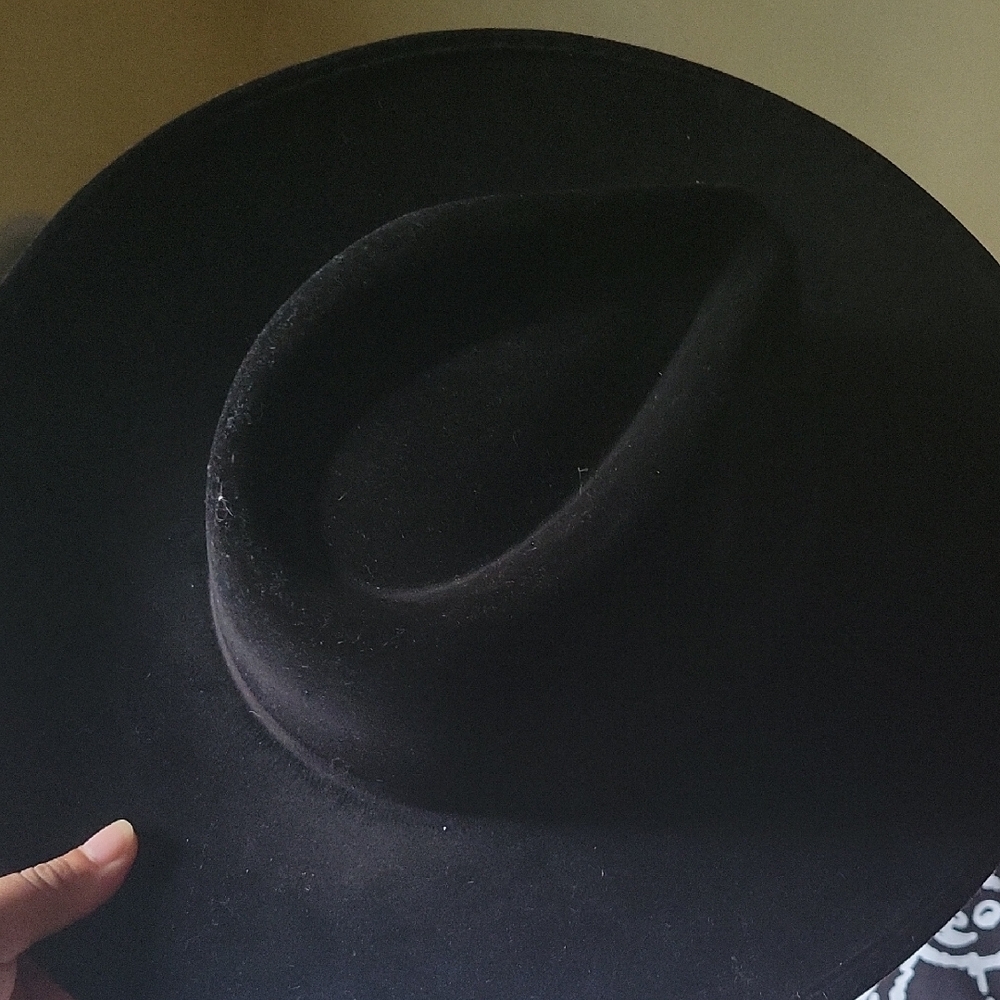 Classic Black Men's Hat